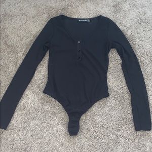 black v neck bodysuit